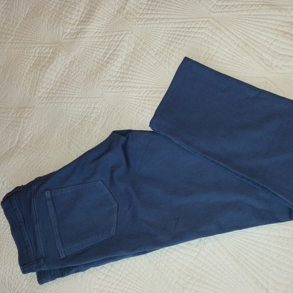 J Brand Jean - Picture 4 of 4